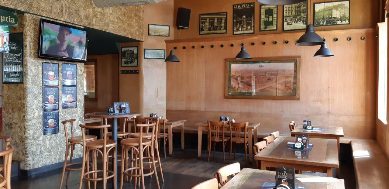 Victoria - Penzion & Restaurant Zvolen Εξωτερικό φωτογραφία